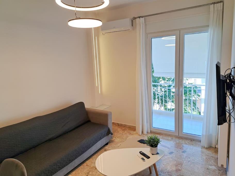 Luxury Apartment *