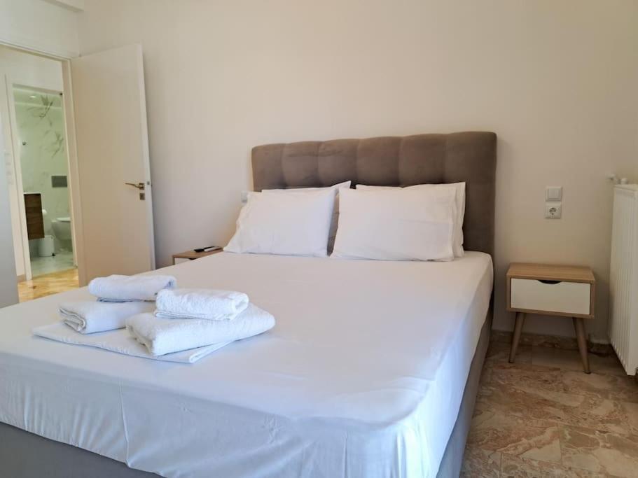 Luxury Apartment *